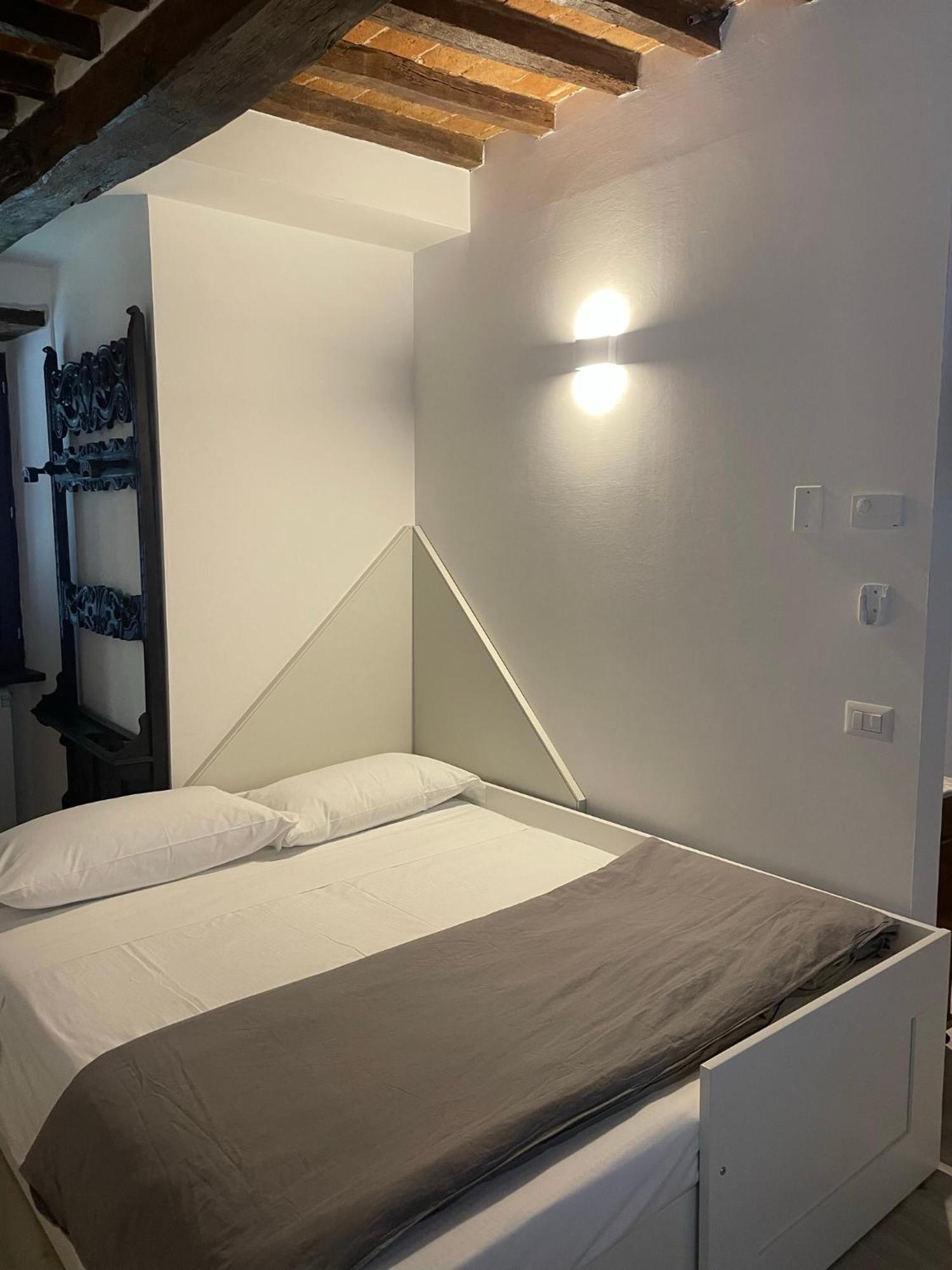 Camera Matrimoniale Deluxe con 1 Letto Supplementare
